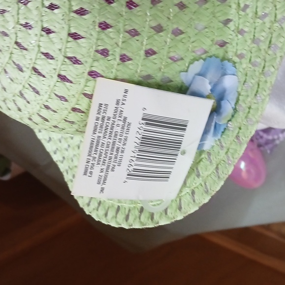 Kids Green Straw Hat with Blue Flower, Easter Wear - Picture 4 of 5